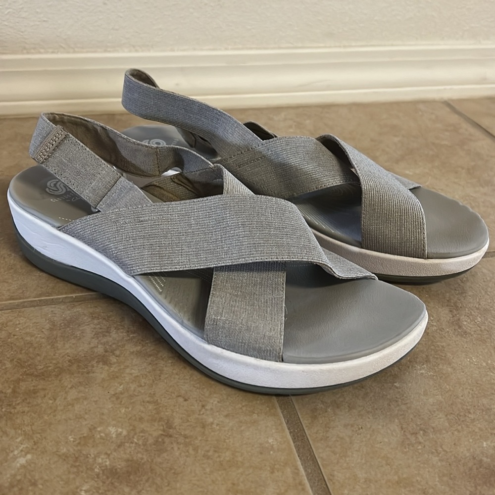 Cloudsteppers by Clark’s, women’s size 11 gray strap sandals